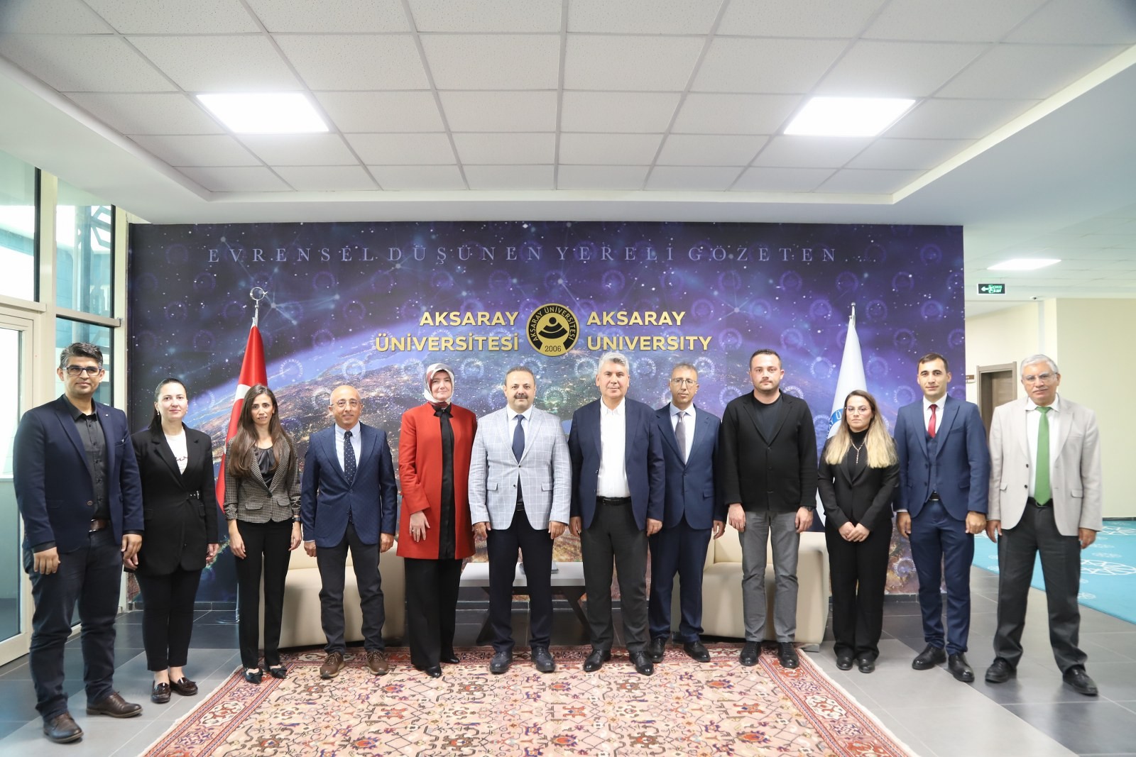 ASÜ’de en başarılı lisansüstü  tez ödülleri sahiplerini buldu